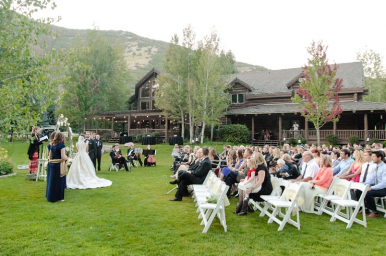 EK-Studios-Utah-Wedding-Photographers-Outdoor-wedding-quaint-reception032-Blog(pp_w768_h511)