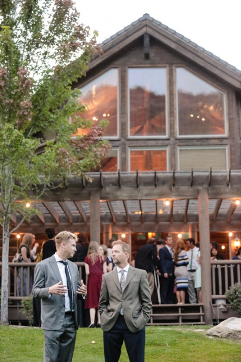 EK-Studios-Utah-Wedding-Photographers-Outdoor-wedding-quaint-reception043-Blog(pp_w480_h720)