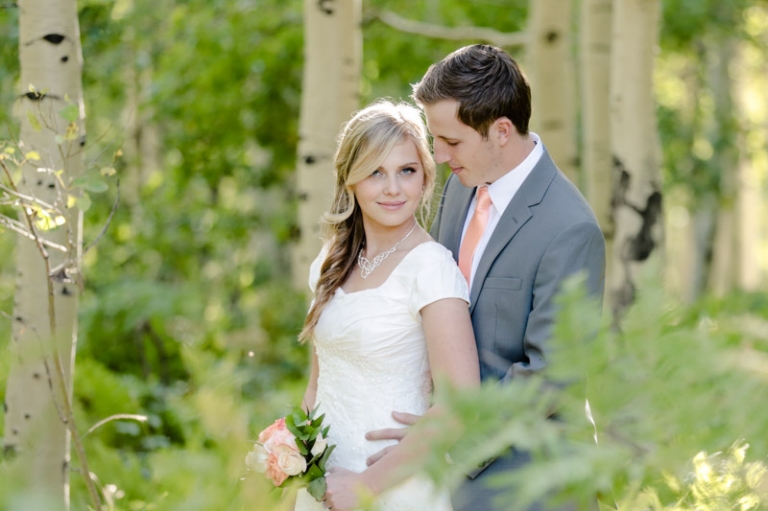 EK-Studios-Utah-Wedding-Photographers-Bridals-in-woods-aspens011-Blog(pp_w768_h511)