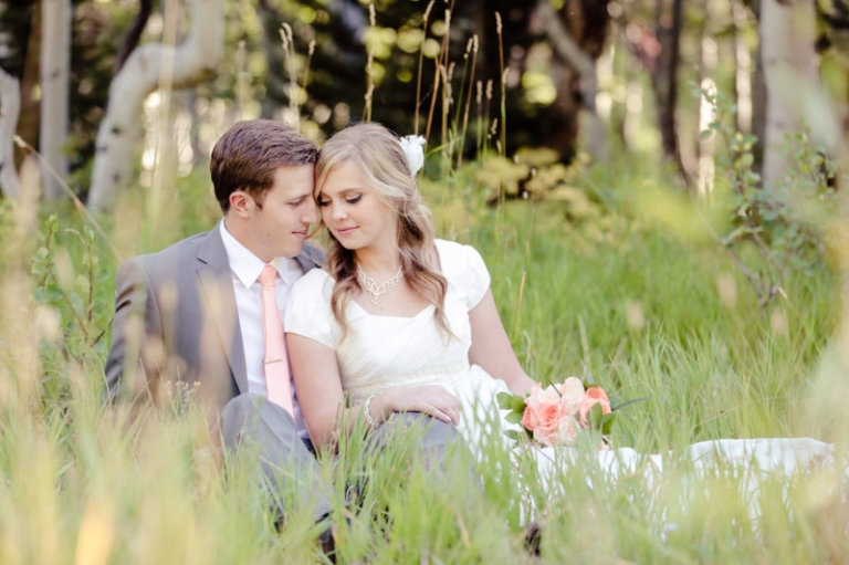 EK-Studios-Utah-Wedding-Photographers-Bridals-in-woods-aspens015-Blog(pp_w768_h511)