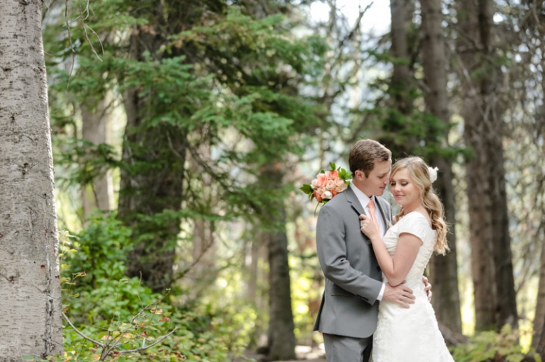 EK-Studios-Utah-Wedding-Photographers-Bridals-in-woods-aspens024-Blog(pp_w768_h511)