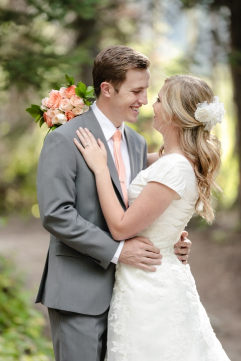 EK-Studios-Utah-Wedding-Photographers-Bridals-in-woods-aspens027-Blog(pp_w480_h720)