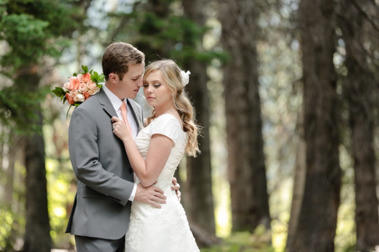 EK-Studios-Utah-Wedding-Photographers-Bridals-in-woods-aspens029-Blog(pp_w768_h511)