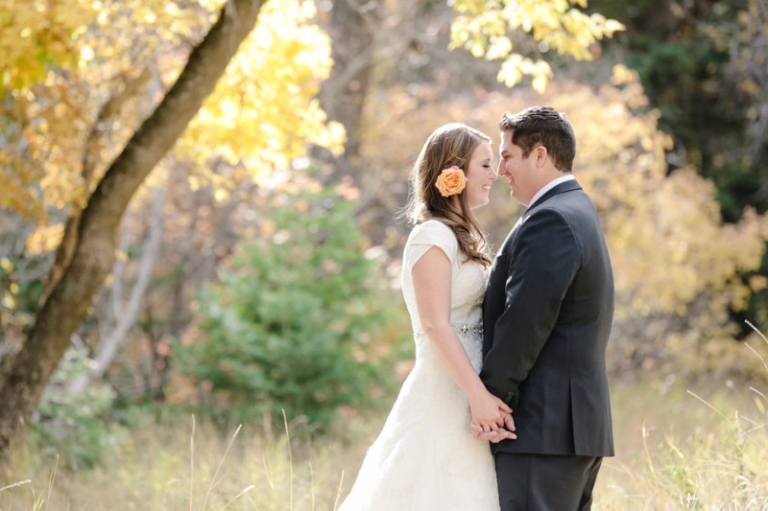 EK-Studios-Utah-Wedding-Photographers-Fall-Bridals-in-the-canyon005-Blog(pp_w768_h511)