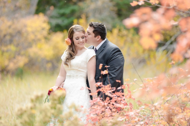 EK-Studios-Utah-Wedding-Photographers-Fall-Bridals-in-the-canyon007-Blog(pp_w768_h511)