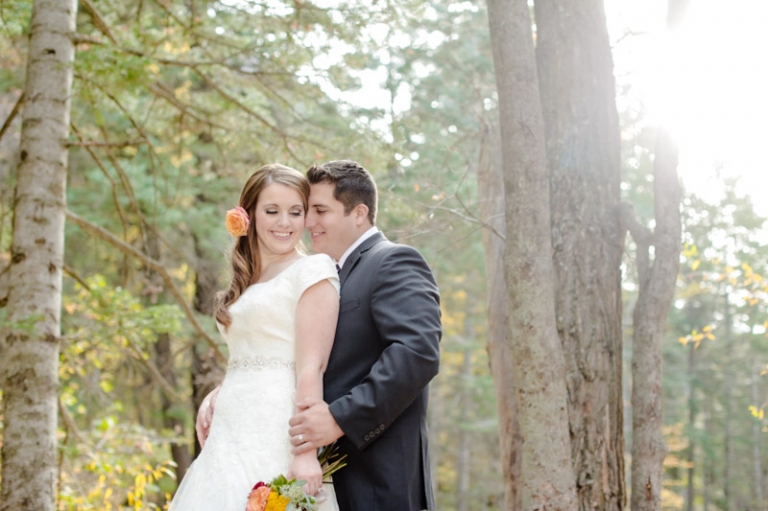 EK-Studios-Utah-Wedding-Photographers-Fall-Bridals-in-the-canyon024-Blog(pp_w768_h511)