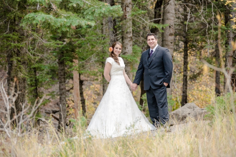 EK-Studios-Utah-Wedding-Photographers-Fall-Bridals-in-the-canyon032-Blog(pp_w768_h511)