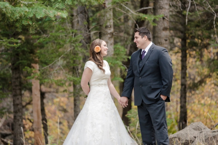 EK-Studios-Utah-Wedding-Photographers-Fall-Bridals-in-the-canyon033-Blog(pp_w768_h511)