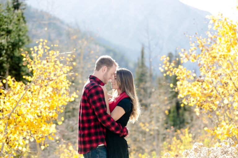 EK-Studios-Utah-Wedding-Photographers-Fall-engagments-in-the-woods002-Blog(pp_w768_h511)