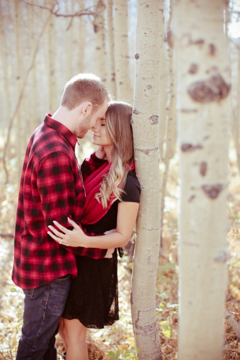 EK-Studios-Utah-Wedding-Photographers-Fall-engagments-in-the-woods012-Blog(pp_w480_h720)