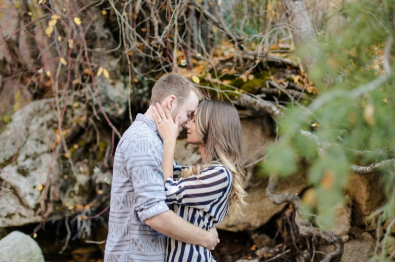 EK-Studios-Utah-Wedding-Photographers-Fall-engagments-in-the-woods035-Blog(pp_w768_h511)