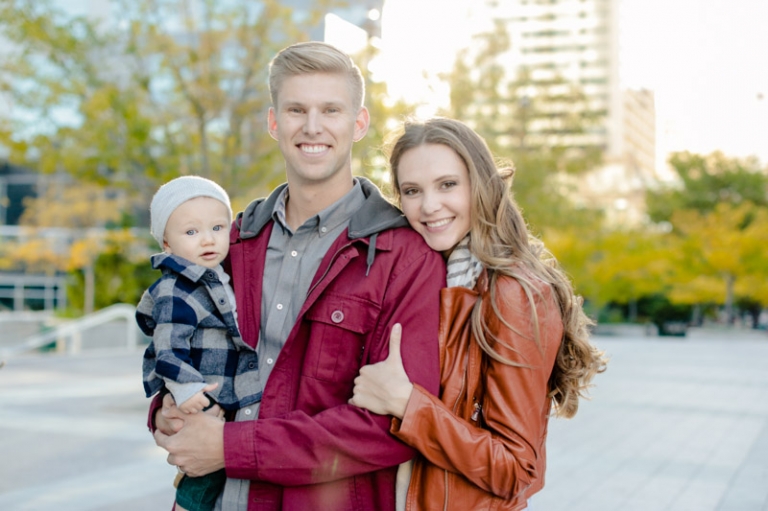 EK-Studios-Utah-Wedding-Photographers-Family-Photos-in-the-city-Gallivan-Center-SLC004-Blog(pp_w768_h511)
