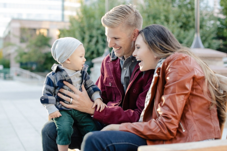 EK-Studios-Utah-Wedding-Photographers-Family-Photos-in-the-city-Gallivan-Center-SLC010-Blog(pp_w768_h511)