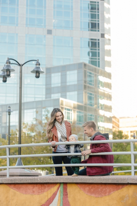 EK-Studios-Utah-Wedding-Photographers-Family-Photos-in-the-city-Gallivan-Center-SLC018-Blog(pp_w480_h720)