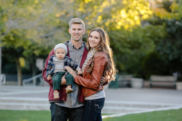 EK-Studios-Utah-Wedding-Photographers-Family-Photos-in-the-city-Gallivan-Center-SLC021-Blog(pp_w768_h511)