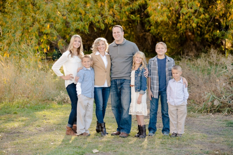 EK-Studios-Utah-Wedding-Photographers-Fall-Family-Photos-Utah015-Blog(pp_w768_h511)