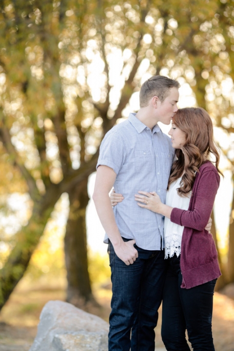 EK-Studios-Utah-Wedding-Photographers-Sunkissed-engagements-on-a-dock007-Blog(pp_w480_h720)