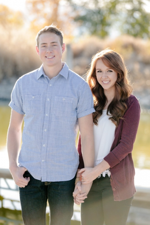 EK-Studios-Utah-Wedding-Photographers-Sunkissed-engagements-on-a-dock013-Blog(pp_w480_h720)