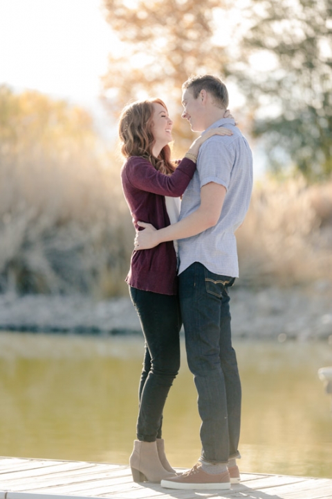 EK-Studios-Utah-Wedding-Photographers-Sunkissed-engagements-on-a-dock016-Blog(pp_w480_h720)