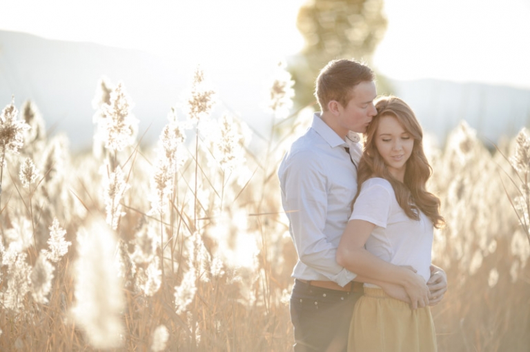 EK-Studios-Utah-Wedding-Photographers-Sunkissed-engagements-on-a-dock022-Blog(pp_w768_h511)