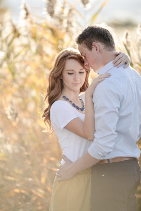 EK-Studios-Utah-Wedding-Photographers-Sunkissed-engagements-on-a-dock026-Blog(pp_w480_h720)