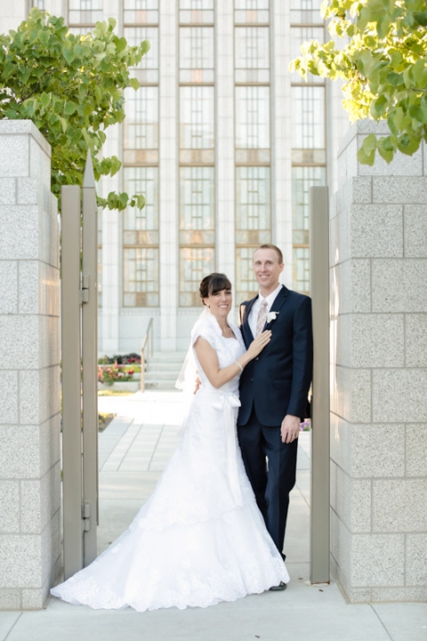 EK-Studios-Utah-Wedding-Photographers-Draper-Temple-wedding009-Blog(pp_w480_h720)