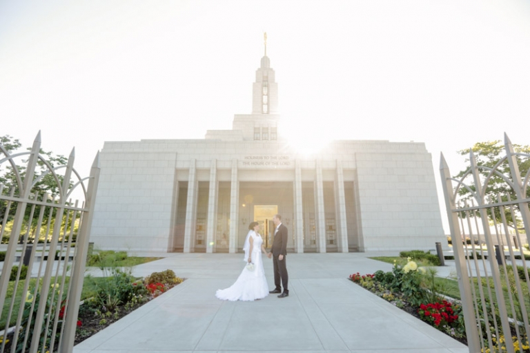 EK-Studios-Utah-Wedding-Photographers-Draper-Temple-wedding015-Blog(pp_w768_h511)