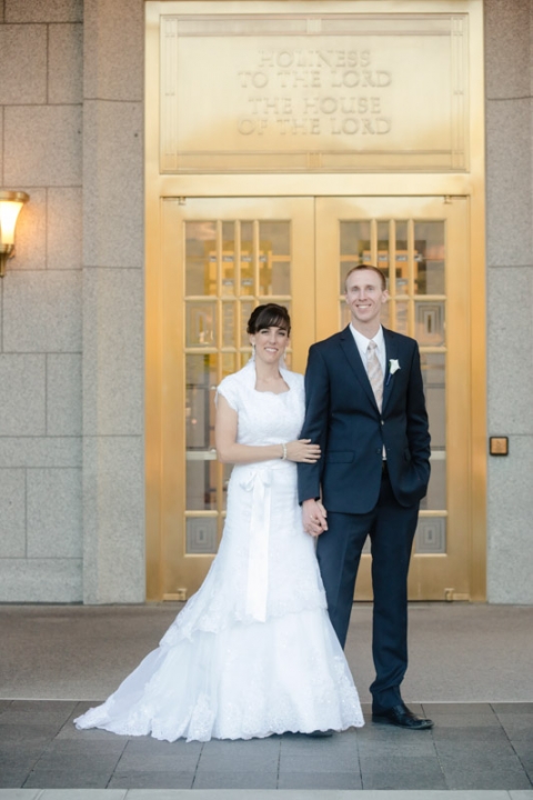 EK-Studios-Utah-Wedding-Photographers-Draper-Temple-wedding024-Blog(pp_w480_h720)