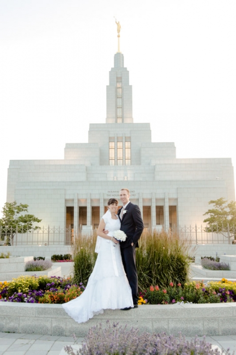 EK-Studios-Utah-Wedding-Photographers-Draper-Temple-wedding026-Blog(pp_w480_h720)