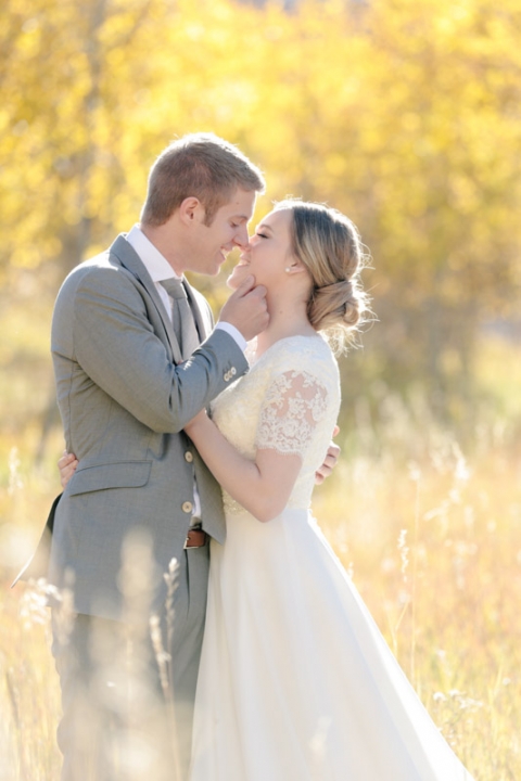EK-Studios-Utah-Wedding-Photographers-Fall-bridals-in-a-meadow005-Blog(pp_w480_h720)