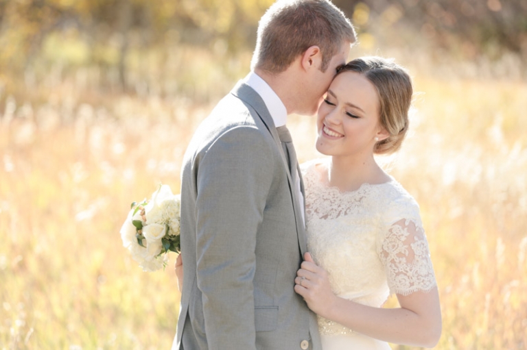 EK-Studios-Utah-Wedding-Photographers-Fall-bridals-in-a-meadow008-Blog(pp_w768_h511)