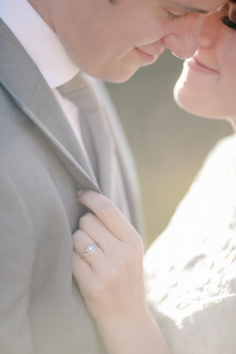 EK-Studios-Utah-Wedding-Photographers-Fall-bridals-in-a-meadow020-Blog(pp_w480_h720)