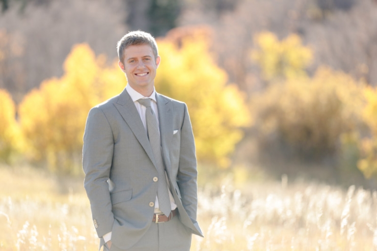 EK-Studios-Utah-Wedding-Photographers-Fall-bridals-in-a-meadow032-Blog(pp_w768_h511)