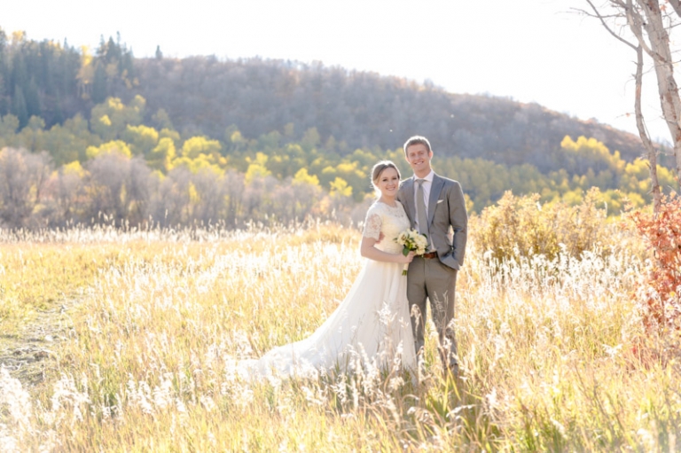 EK-Studios-Utah-Wedding-Photographers-Fall-bridals-in-a-meadow033-Blog(pp_w768_h511)