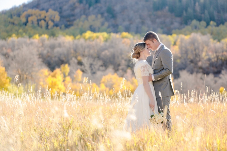 EK-Studios-Utah-Wedding-Photographers-Fall-bridals-in-a-meadow034-Blog(pp_w768_h511)