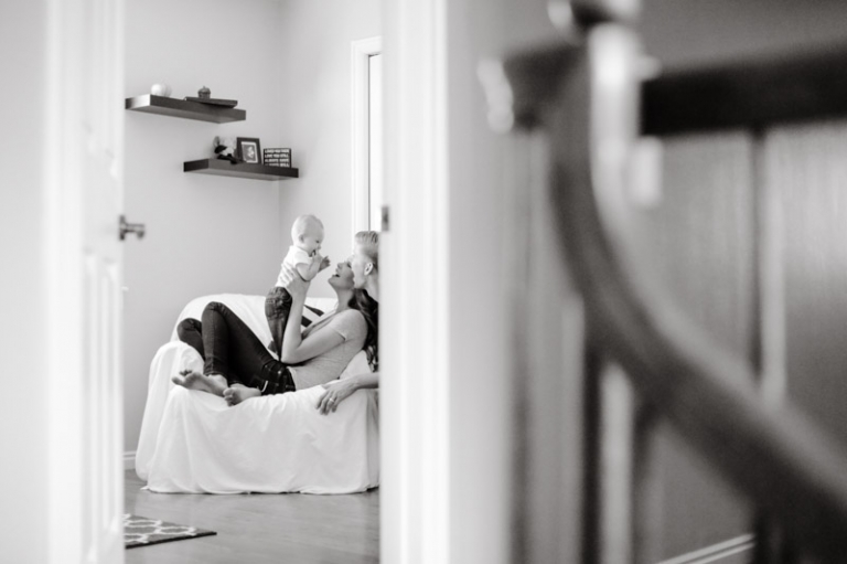 EK-Studios-Utah-Wedding-Photographers-Family-Photos-in-the-home004-Blog(pp_w768_h511)