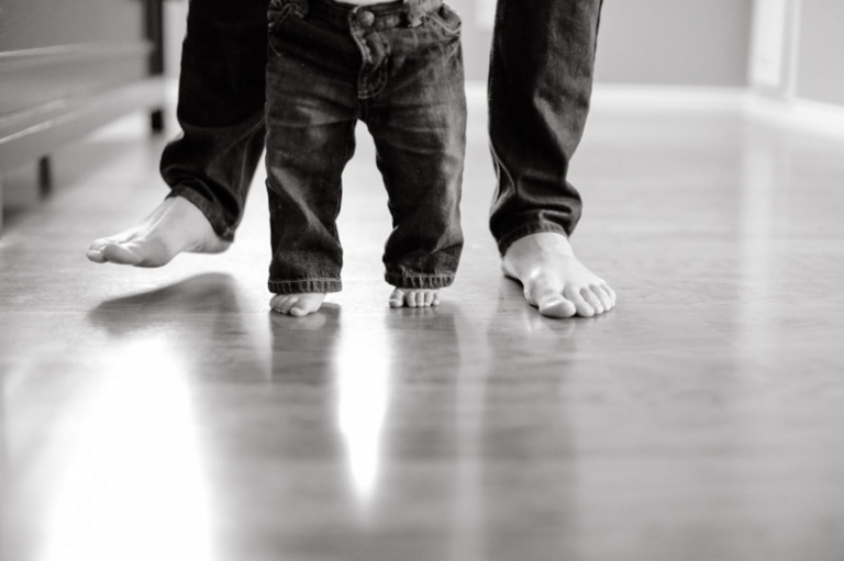 EK-Studios-Utah-Wedding-Photographers-Family-Photos-in-the-home011-Blog(pp_w768_h511)