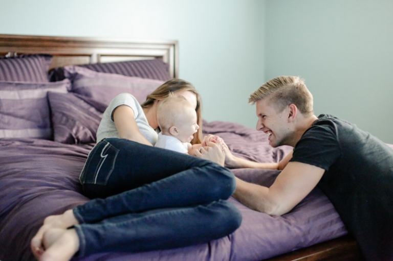 EK-Studios-Utah-Wedding-Photographers-Family-Photos-in-the-home017-Blog(pp_w768_h511)