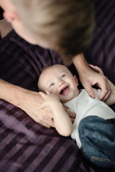 EK-Studios-Utah-Wedding-Photographers-Family-Photos-in-the-home018-Blog(pp_w480_h720)