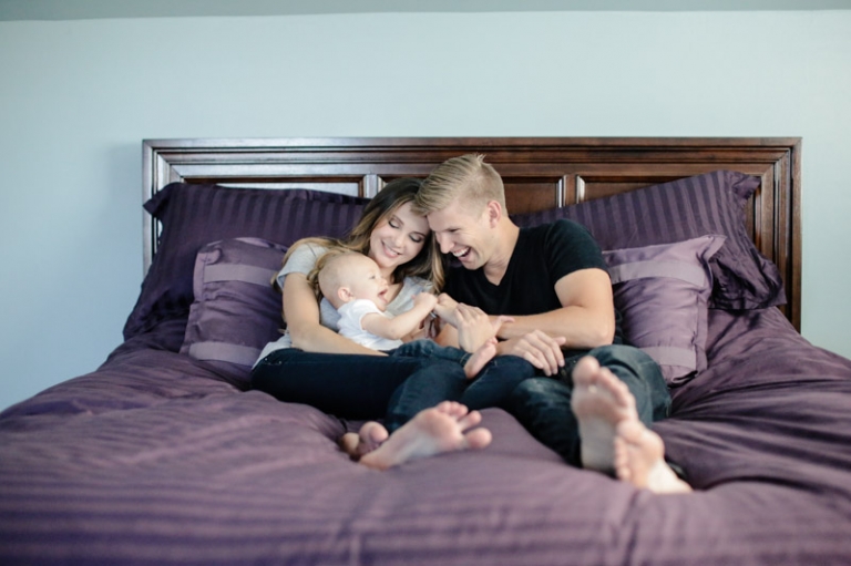 EK-Studios-Utah-Wedding-Photographers-Family-Photos-in-the-home019-Blog(pp_w768_h511)