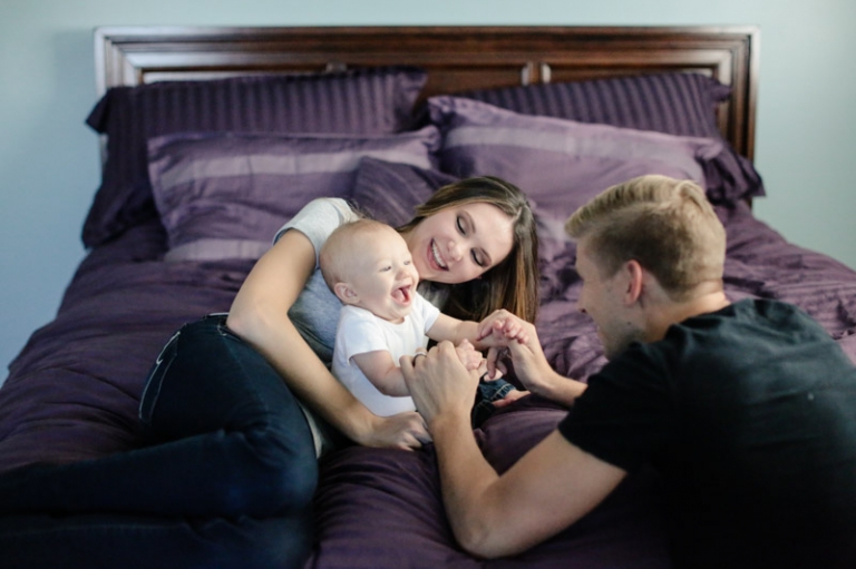 EK-Studios-Utah-Wedding-Photographers-Family-Photos-in-the-home022-Blog(pp_w768_h511)