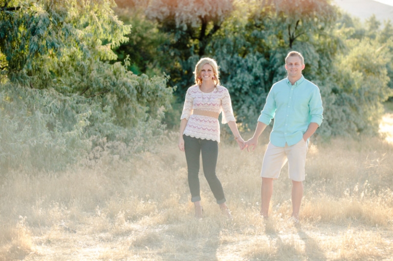 EK-Studios-Utah-Wedding-Photographers-Summer-Engagements-in-nature020-Blog(pp_w768_h511)