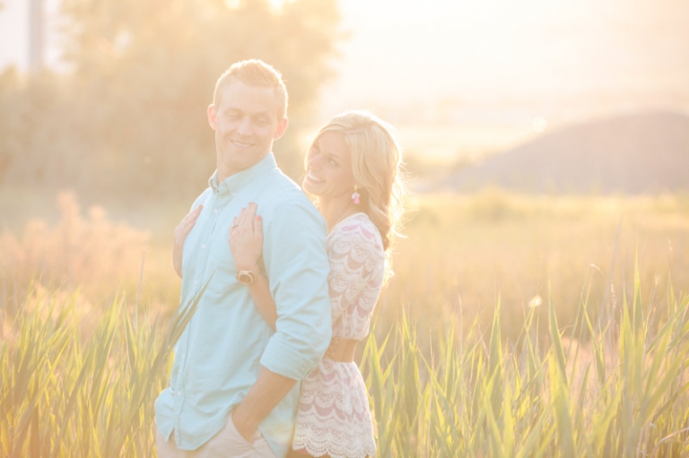 EK-Studios-Utah-Wedding-Photographers-Summer-Engagements-in-nature024-Blog(pp_w768_h511)