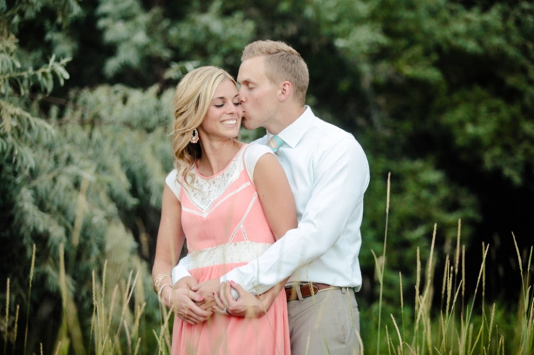 EK-Studios-Utah-Wedding-Photographers-Summer-Engagements-in-nature029-Blog(pp_w768_h511)