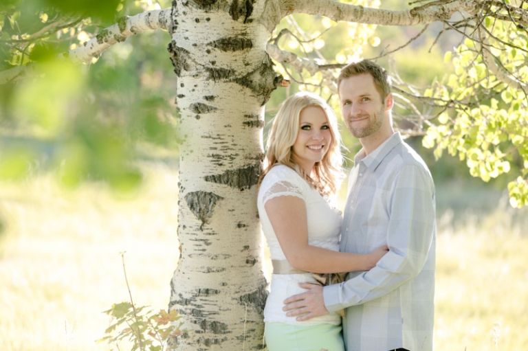 EK-Studios-Utah-Wedding-Photographers-Engagements-in-the-mountains-fall003-Blog(pp_w768_h511)