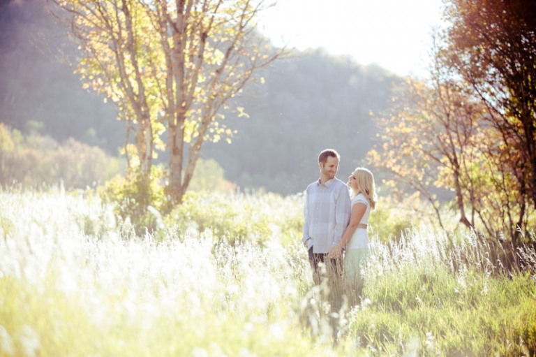 EK-Studios-Utah-Wedding-Photographers-Engagements-in-the-mountains-fall009-Blog(pp_w768_h511)