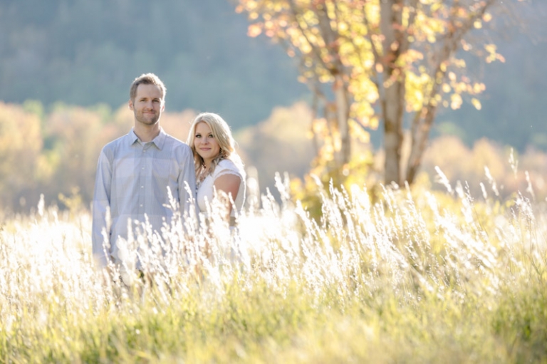 EK-Studios-Utah-Wedding-Photographers-Engagements-in-the-mountains-fall010-Blog(pp_w768_h511)
