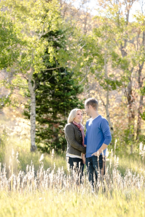 EK-Studios-Utah-Wedding-Photographers-Engagements-in-the-mountains-fall013-Blog(pp_w480_h720)