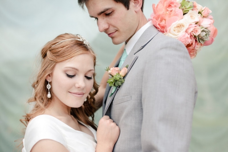 EK-Studios-Utah-Wedding-Photographers-Nohas-reception-center-roof-terrace-wedding012-Blog(pp_w768_h511)