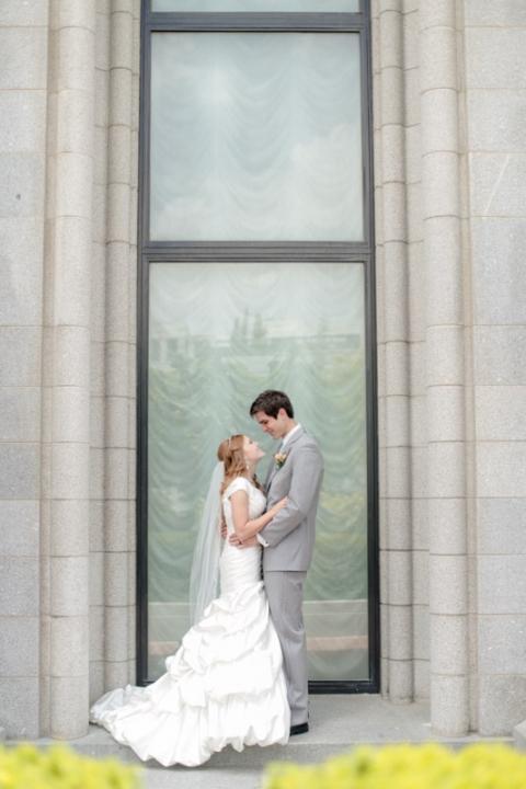 EK-Studios-Utah-Wedding-Photographers-Nohas-reception-center-roof-terrace-wedding014-Blog(pp_w480_h720)